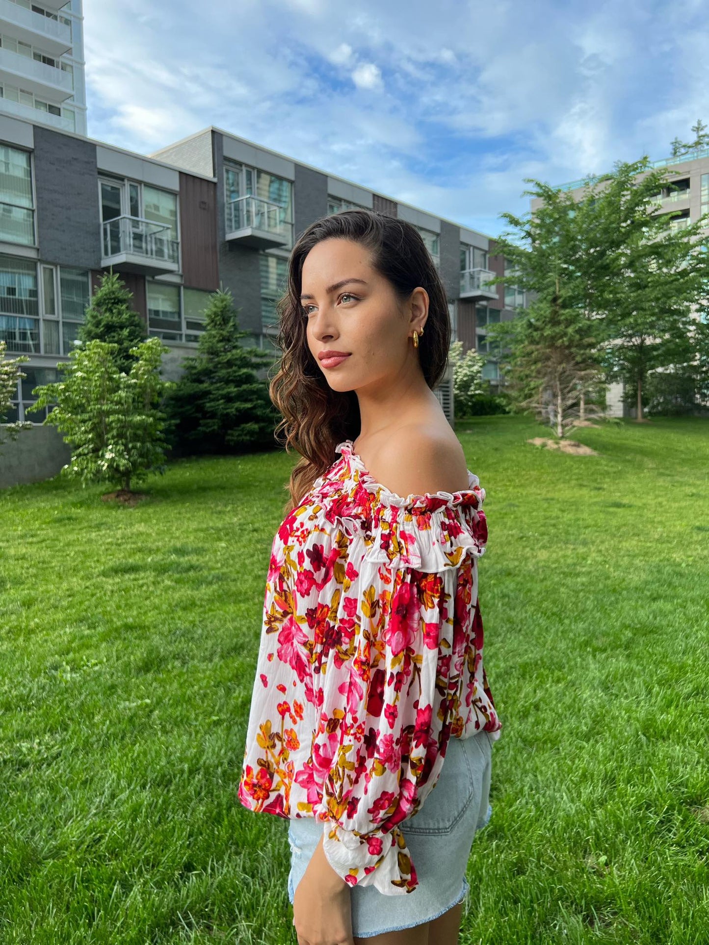 Floral Blouse With Ruffles in White